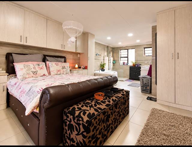 4 BEDROOM HOUSE FOR SALE IN SUNAIR PARK
